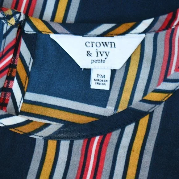 𝅺CROWN & Ivy Top - Picture 7 of 7